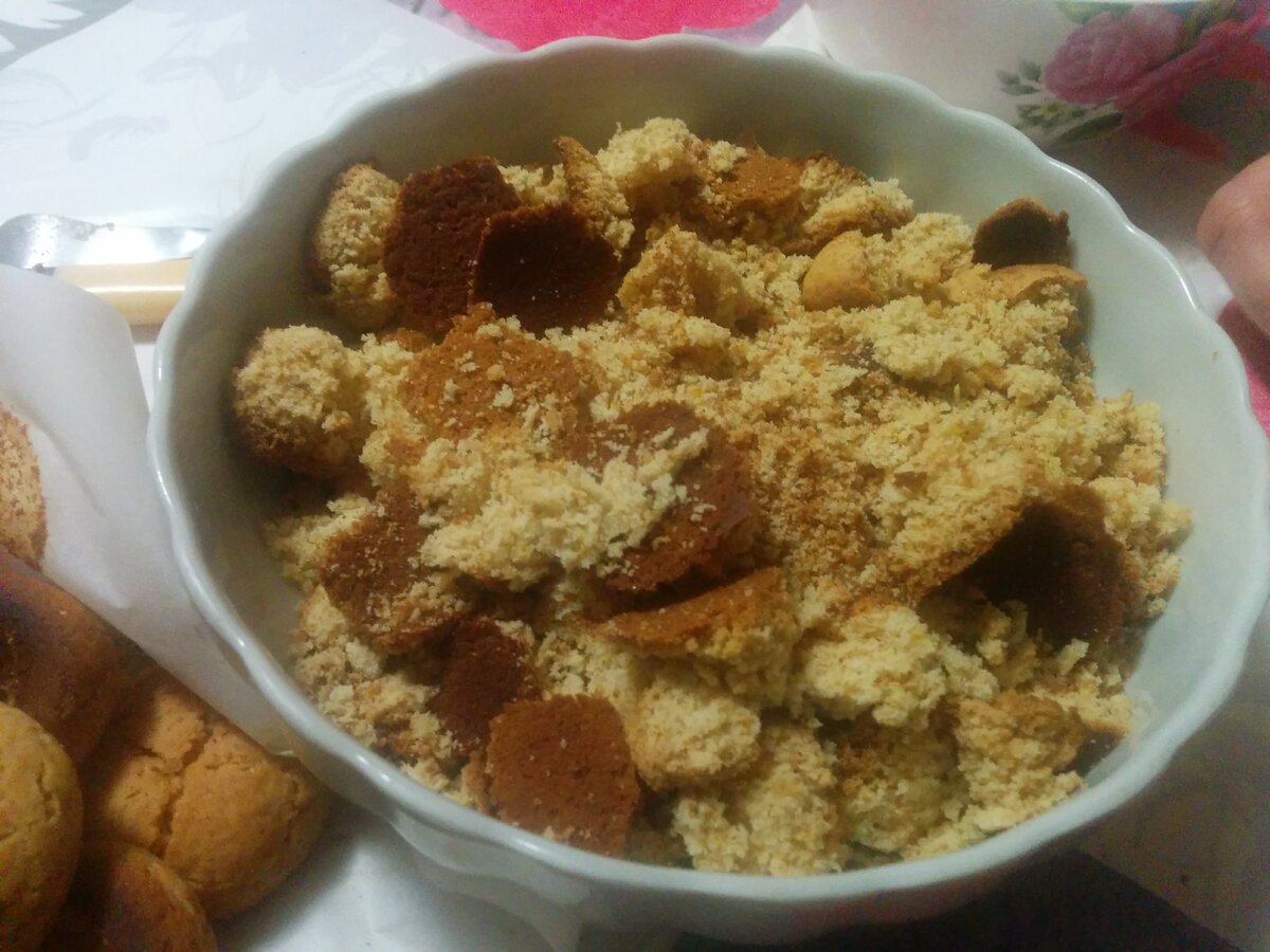 Walnut and crumb filling